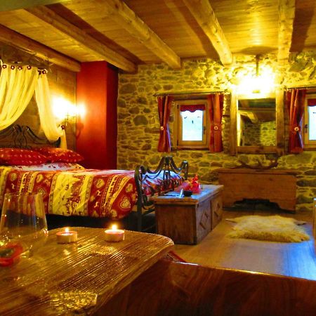 Chalet Cuore Selvatico Monno エクステリア 写真
