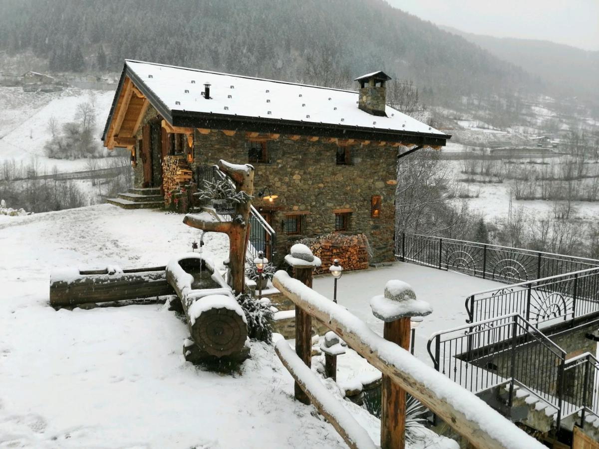 Chalet Cuore Selvatico Monno エクステリア 写真