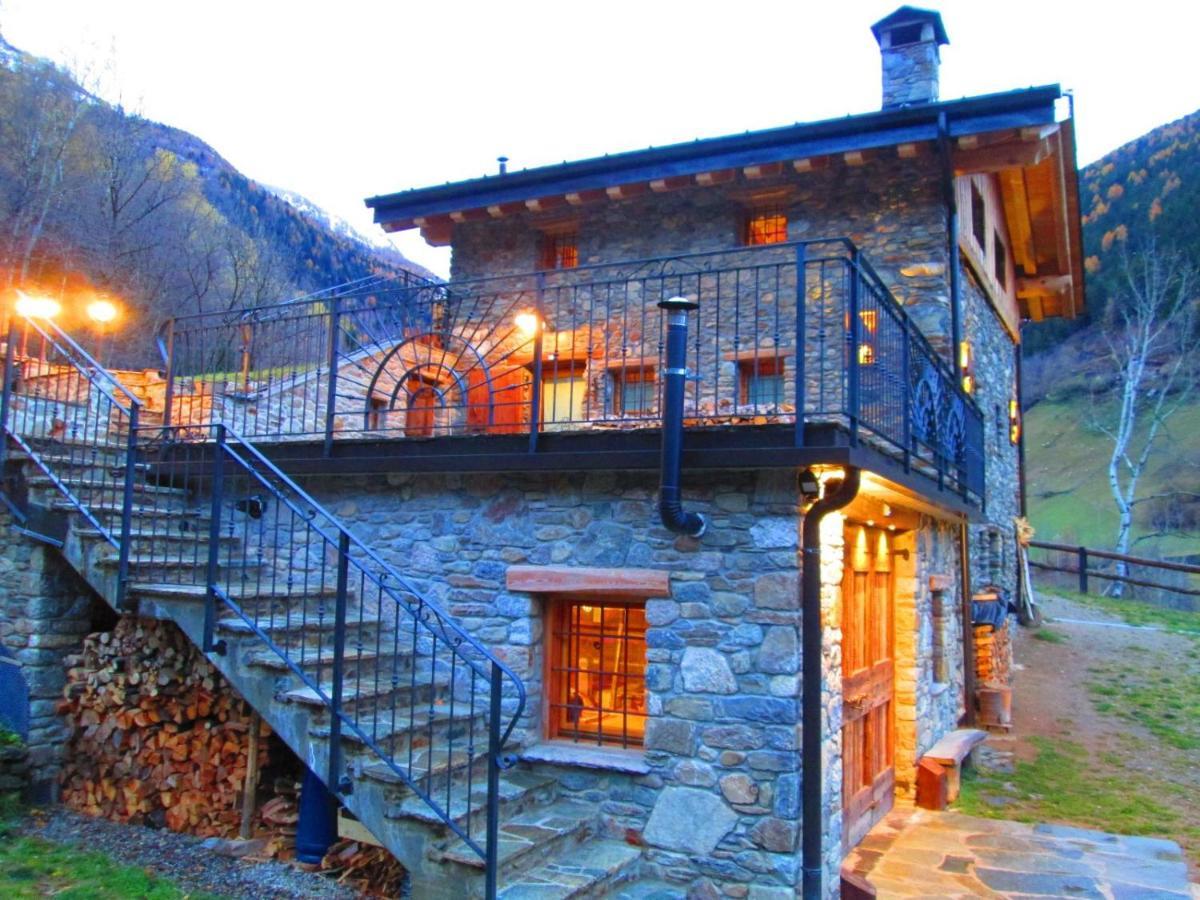 Chalet Cuore Selvatico Monno エクステリア 写真