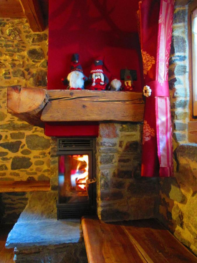 Chalet Cuore Selvatico Monno エクステリア 写真