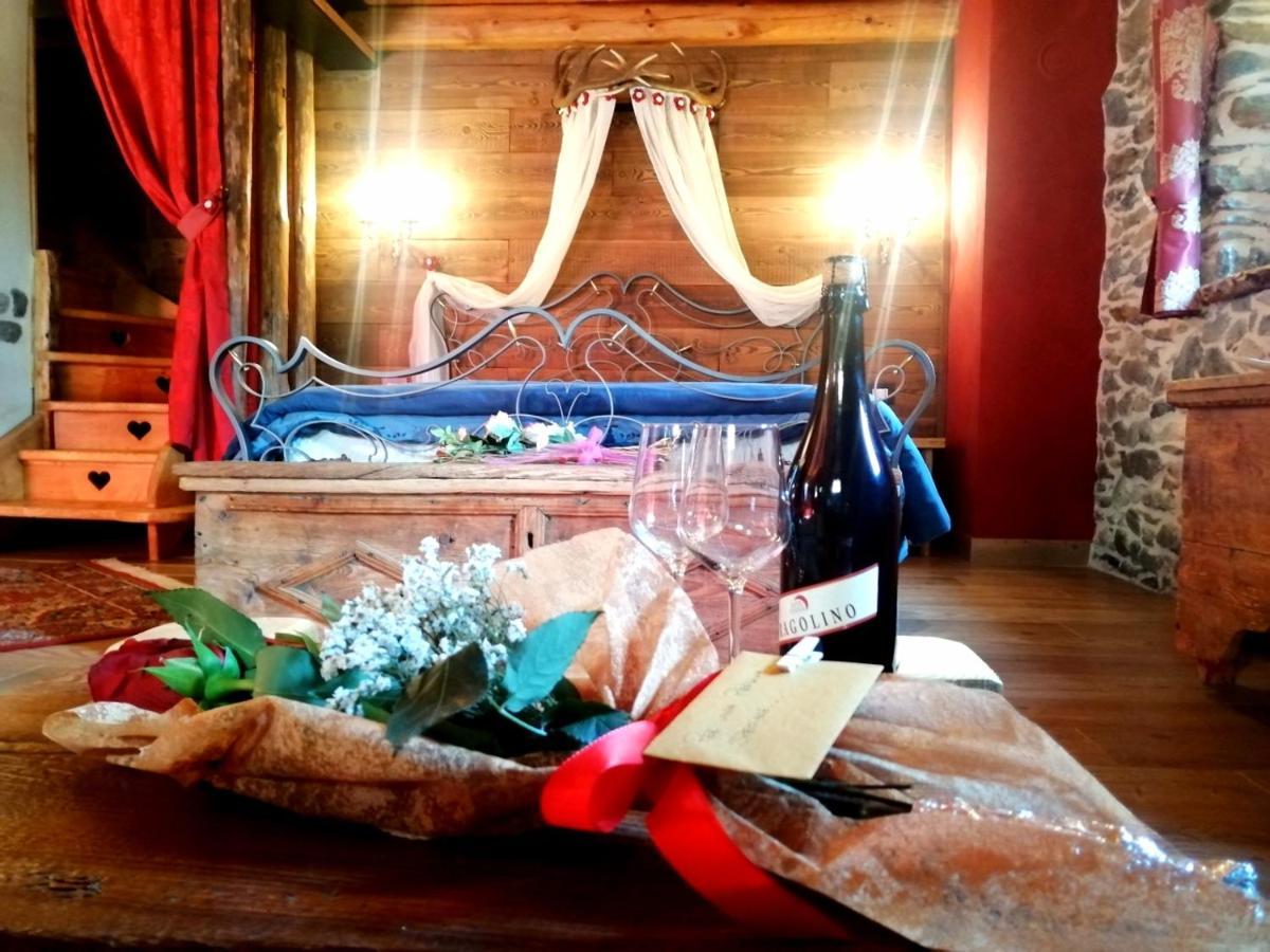 Chalet Cuore Selvatico Monno エクステリア 写真