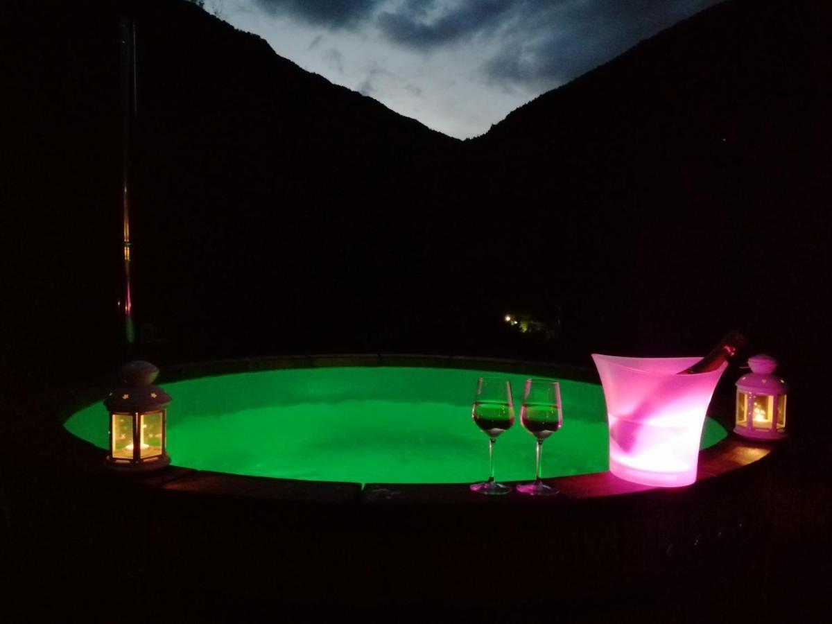 Chalet Cuore Selvatico Monno エクステリア 写真