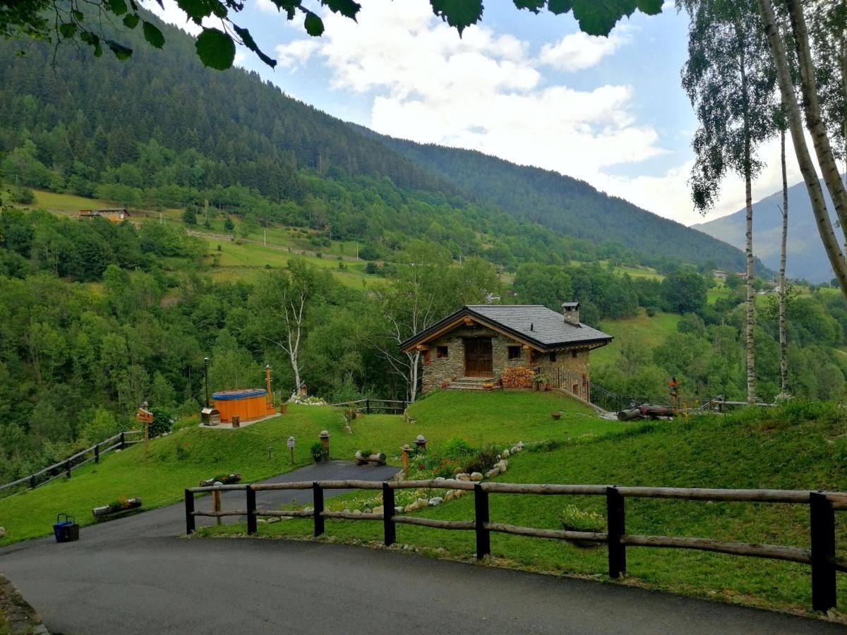 Chalet Cuore Selvatico Monno エクステリア 写真
