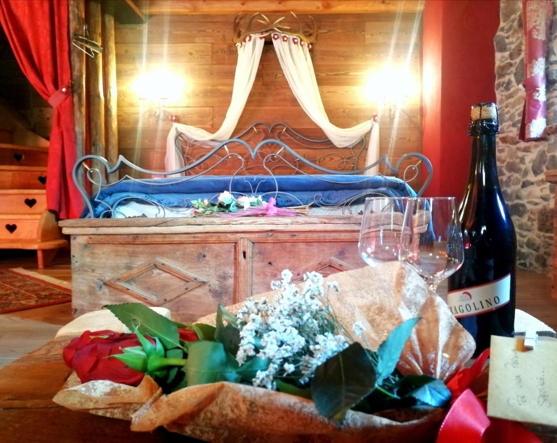 Chalet Cuore Selvatico Monno エクステリア 写真