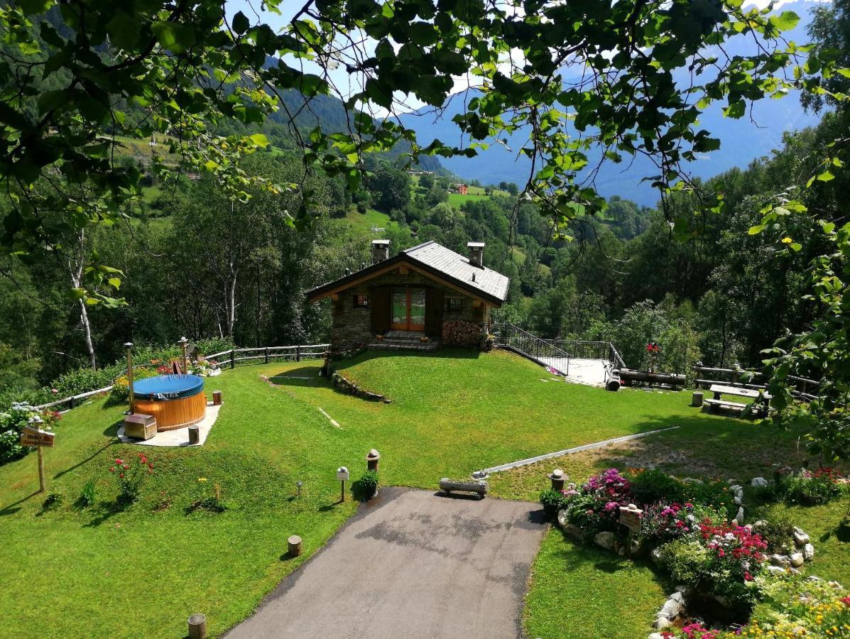 Chalet Cuore Selvatico Monno エクステリア 写真