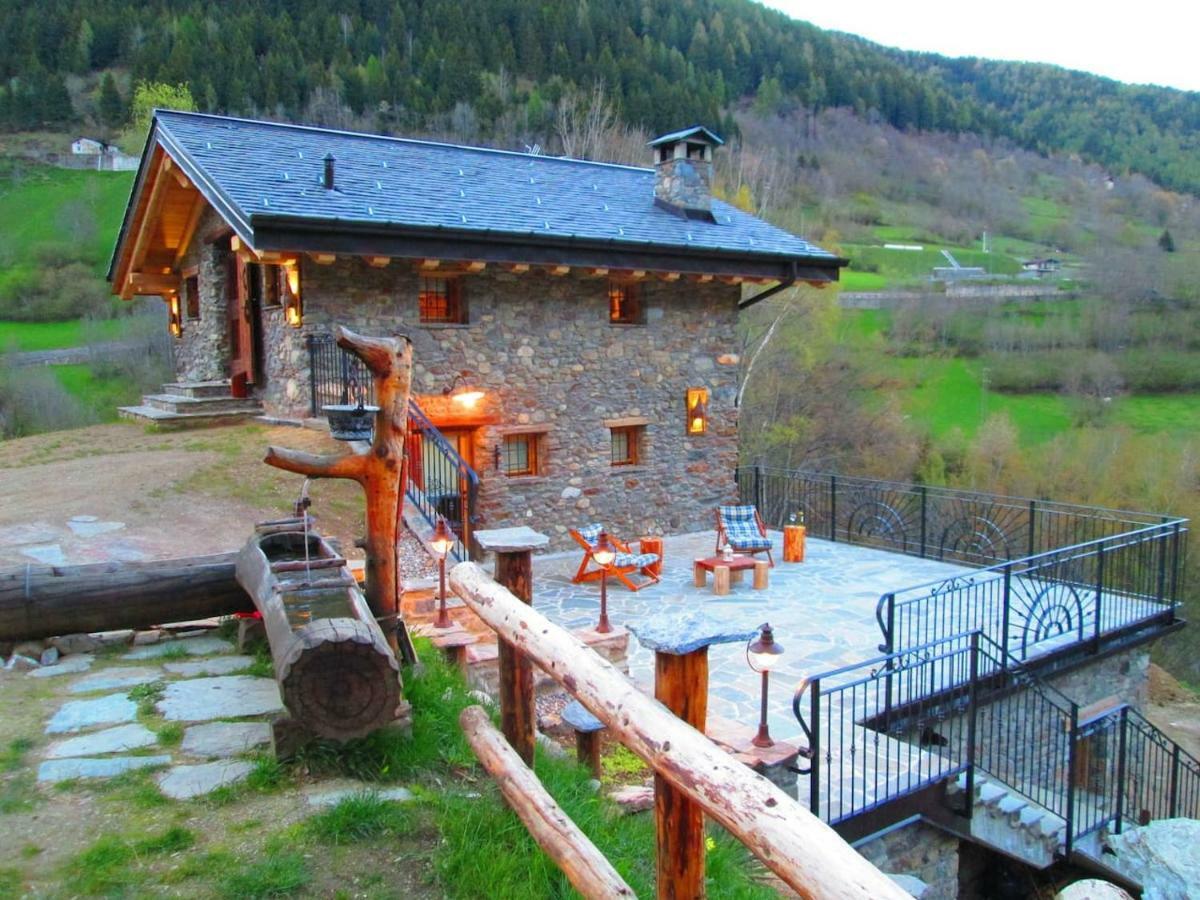 Chalet Cuore Selvatico Monno エクステリア 写真