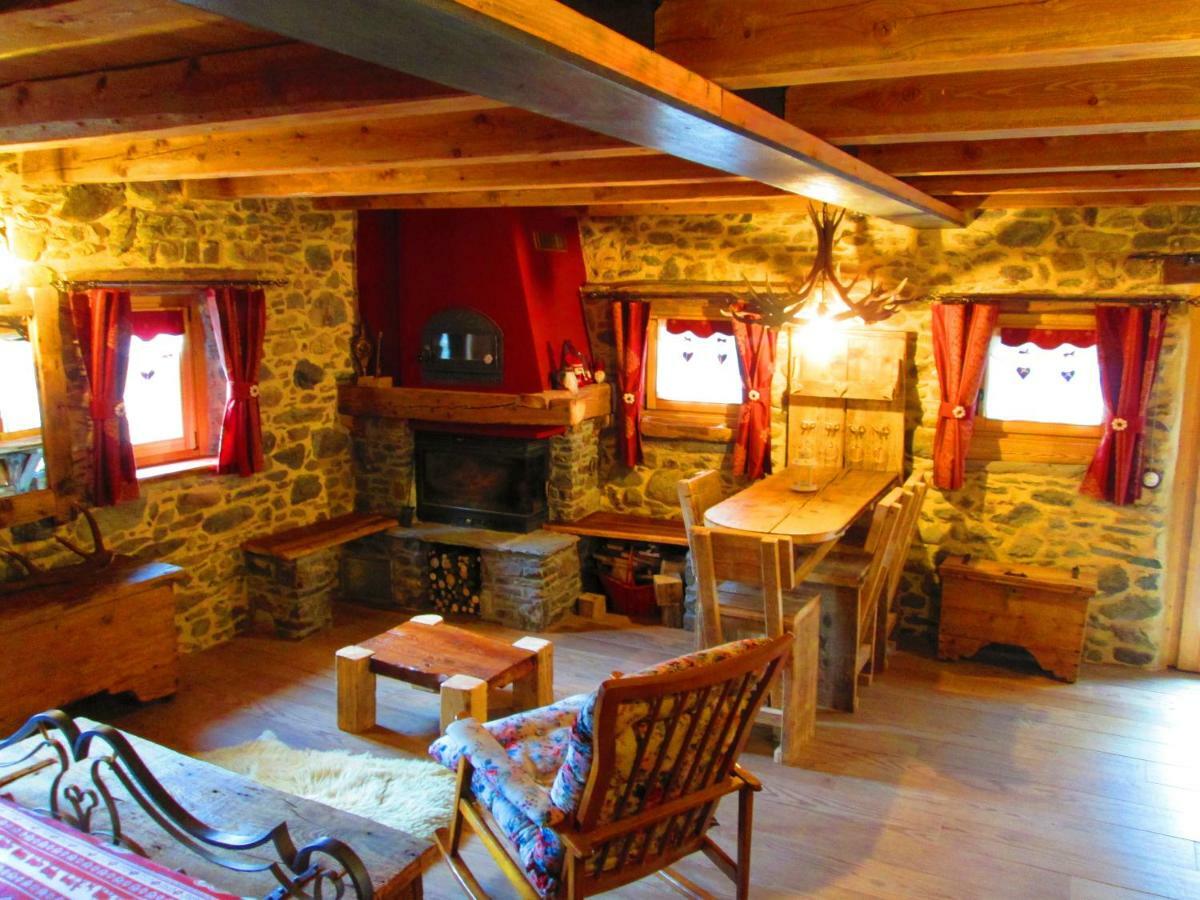 Chalet Cuore Selvatico Monno エクステリア 写真