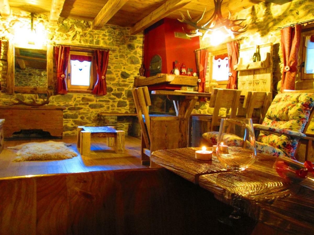 Chalet Cuore Selvatico Monno エクステリア 写真