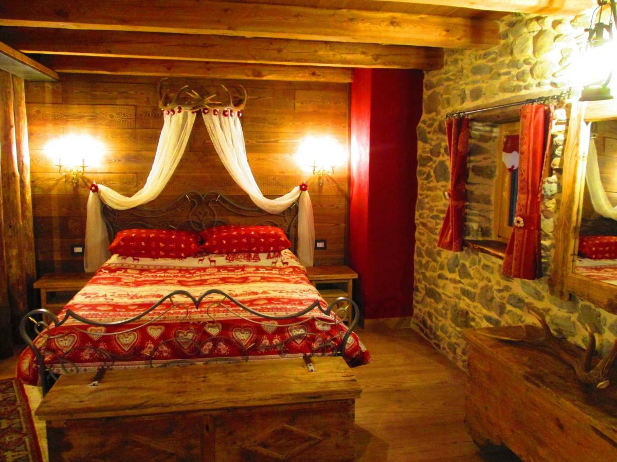 Chalet Cuore Selvatico Monno エクステリア 写真